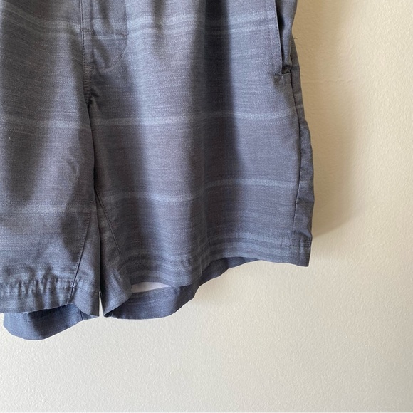 PrAna Men’s Slope Short in Ashy Kai Stripe - Picture 4 of 7